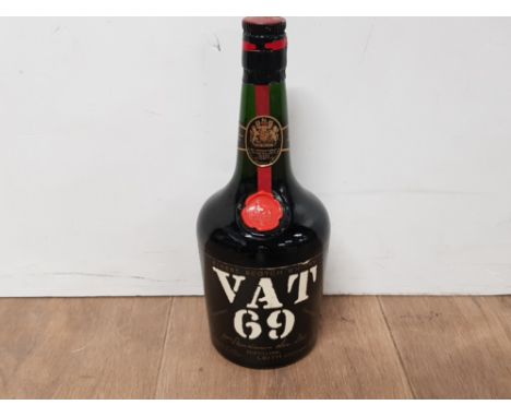 A VINTAGE 70% PROOF BOTTLE OF VAT 69 FINEST SCOTCH WHISKY