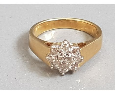 18CT GOLD DIAMOND FLOWER CLUSTER RING 5.1G SIZE K1/2