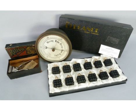 EARLY TWENTIETH CENTURY BRASS PORT HOLE STYLE ANEROID BAROMETER, 7" (17.8cm) diameter, TOGETHER WITH A BOXED PAIR OF 'RILISO'