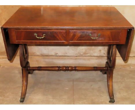 20th century mahogany two drawer drop leaf sofa table. Approx. 73 x 152 x 54cms
reasonable used condition with minor scuffs a
