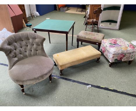 Button back nursing chair, card table and stools, all as found and with some wear 