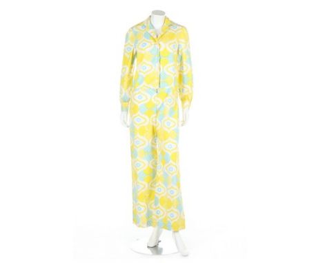 A rare Twiggy Boutique cotton jumpsuit, 1967-1970, labelled, with psychedelic yellow and blue daisy print; bust 91cm, 36in; t