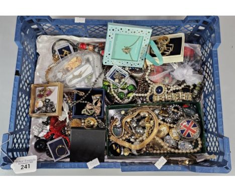 Collection of vintage and other jewellery to include: necklaces, bracelets, pocket watch, dress rings, chain with butterfly p