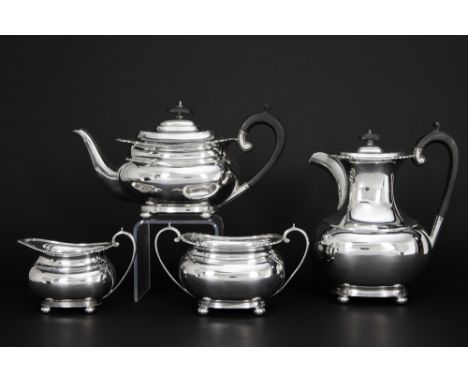 English 4pc coffee and teaset in Harrison Brothers &amp; Howson signed and marked silver || HARRISON BROTHERS &amp; HOWSON vi