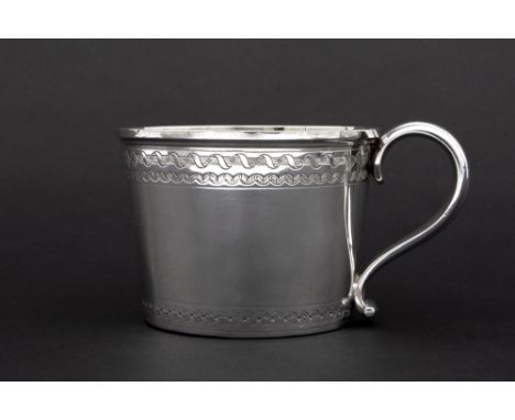 rare antique English Georgian cup in Paul Storr signed and marked silver || PAUL STORR (1771 - 1844) zeldzame beker met greep