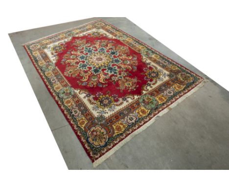 Persian vintage Tabriz || Perzische Tabriz met medaillontekening  -  342 x 247 cm