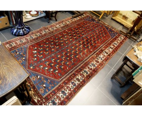 Persian vintage Chiraz in wool on wool || Perzische vintage Chiraz in wol op wol met klassieke tekening en kleuren  -  170 x 