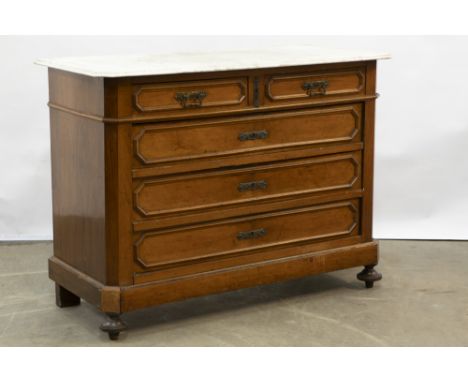 chest of drawers in fruitwood with a marble top || Commode in fruithout met vijf laden en met marmeren blad 