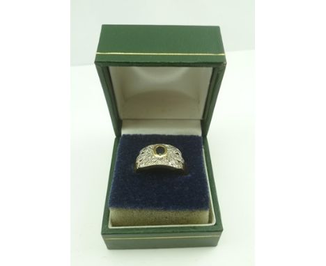 AN 18CT GOLD LADIES STONE SET DRESS RING, size "U" 