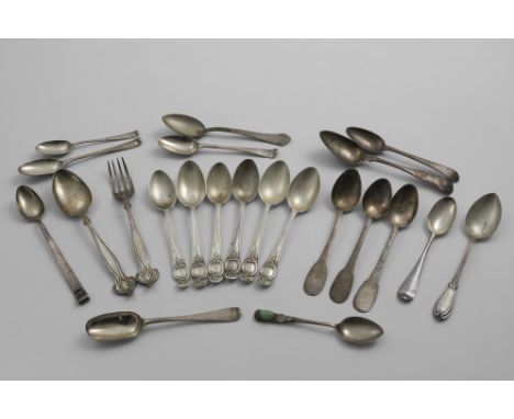 A MIXED LOT:- A set of six decorative tea spoons with vacant scroll cartouches, Sheffield 1903, an Art Nouveau small spoon &a