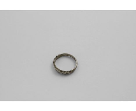 A 15TH / 16TH CENTURY FEDE RING with two hands clasped in faith or friendship and decorative motifs either side;  0.85"  (2.2