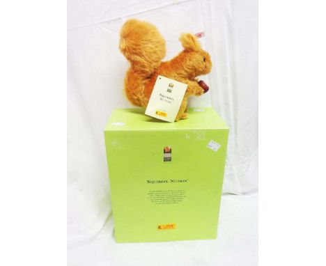 A boxed Steiff Beatrix Potter Squirrel Nutkin No. 354304 with original tags 976/1500