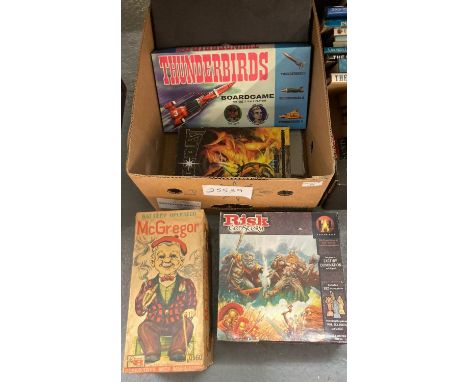 Box of assorted vintage and other games/toys, to include: battery operated McGregor by Rosko Toys in original box, Dungeonque