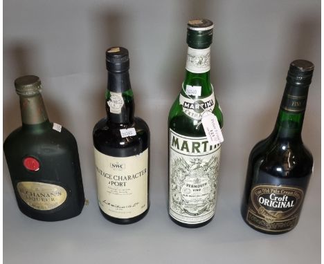 Bottle of Smith Woodhouse &amp; Co. vintage character Port, 20% volume 70cl., together with a bottle of Buchanan's Liqueur 40