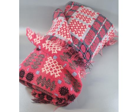 Traditional woollen Welsh tapestry blanket or carthen with fringed edge.(B.P. 21% + VAT) 
