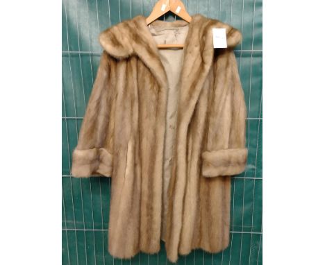 Vintage palomino mink fur vintage short coat. (B.P. 21% + VAT) 