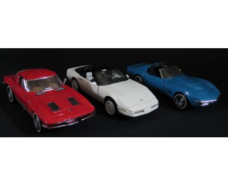 Three Franklin Mint 1:24 Scale Corvettes. Appear in Excellent displayed condition in boxes.