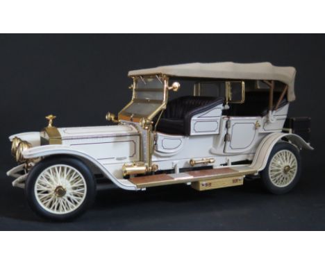 A Franklin Mint 1:24 Scale 1911 Rolls Royce Tourer. Appears in excellent displayed condition with box. 