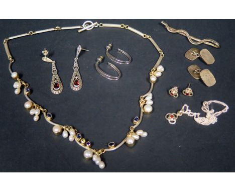 A Modern London Sterling Silver, Pearl and Semi-Precious Stone Mounted Necklace with gilt decoration (maker SOM?, c. 45cm lon