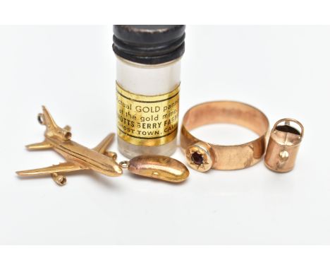 A SELECTION OF 9CT GOLD JEWELLERY, to include a garnet single stone ring, hallmarked 9ct Sheffield 1979, three hallmarked cha
