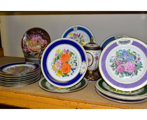 A GROUP OF ROYAL DOULTON, ROYAL WORCESTER, LIMOGE, SPODE AND FRANKLIN MINT COLLECTABLE PLATES, comprising Royal Doulton 'Roya