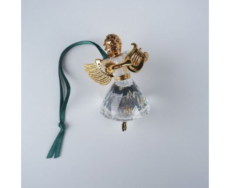The Swarovski 1998 Angel is the third in a limited edition series from the Christmas Memories range. This exquisite ornament 