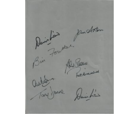 Manchester United 1968 Football A Large Silver Glossy Page Measuring 10" X 8" Superbly Signed In Black Marker By United's 196