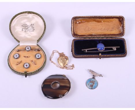 A 9ct gold fine link chain and associated yellow metal locket (mark rubbed), a gilt metal stick pin and button hook set, set 