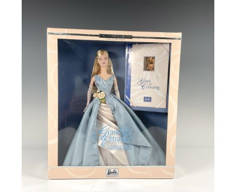 Collector Edition, first in the series. New in original sealed box. Designed by Carter Bryant, she is dressed in a light blue