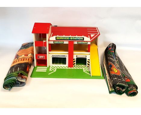Toy garage, two play mats (Road System and Thomas the Tank Engine) and a quantity of Corgi Hot Wheels cars to include Corgi L
