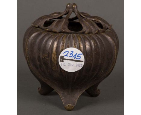 Jugendstil-Duftschale. Deutsch 20. Jh. Bronze, Floraldekor, H=13 cm, D=12 cm.