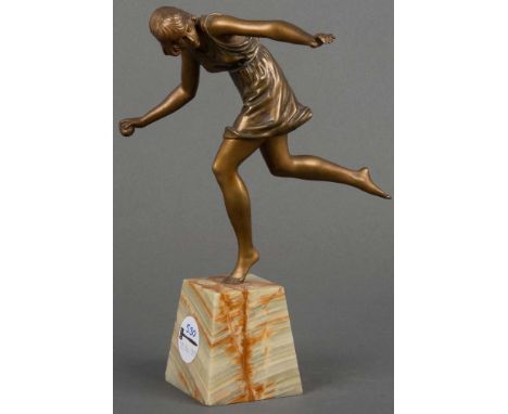Pierre Le Faguays (1892-1962). Balancierende Kugelspielerin. Bronze, brüniert, auf erhöhtem Marmorsockel, links sign., H=26 c