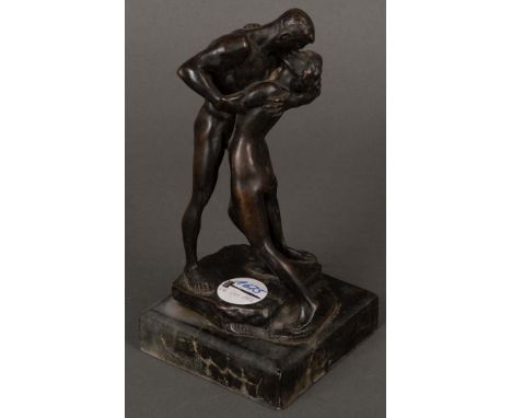 Ferdinand Lepcke (1866-1909). Der Kuss. Bronze, auf Marmorsockel, H=22 cm.