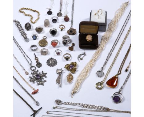 Collection of costume jewellery to include:  pearl necklace, silver rings, chains, intaglio seal rings, faux cameo ring etc 