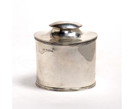 Silver tea caddy with matching spoon 20th Century, bearing marks for George Unite, Birmingham, 1917, 9cm high, 168g approx. o