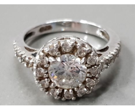 A SILVER AND CZ CLUSTER RING SIZE N 1/2 4.4G GROSS