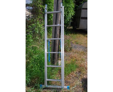Extending aluminium ladder with safety foot