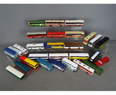 EFE Corgi Original Omnibus - A group of 28 unboxed 1:76 scale diecast model buses and coaches, by EFE and Corgi Original Omni