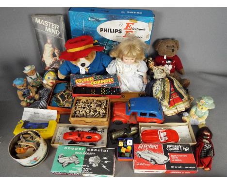 Tudor Rose, Scalecraft, Maisto, Others - A mixed collection of vintage toys, puzzles, games, dolls, and soft toys. Lot includ