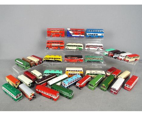 EFE - A flotilla of 40 unboxed 1:76 scale diecast EFE of mainly double deck and single deck model buses. Lot includes #20111 