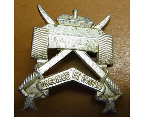 Belgian Army Armoured 4th Recce Squadron cap badge (White Metal)