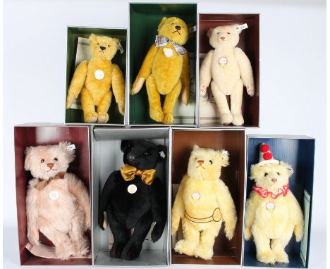 Steiff Konvolut von 5 Stofftieren / Bären, Steiff stuffed animals,alle mit Steiff-Knopf im Ohr und Verpackung, 7 Bären, größt