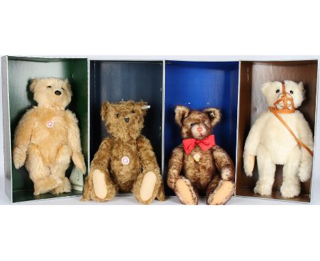Steiff Konvolut von 4 Stofftieren / Bären, Steiff stuffed animals,alle mit Steiff-Knopf im Ohr und Verpackung, 4 Bären, teils