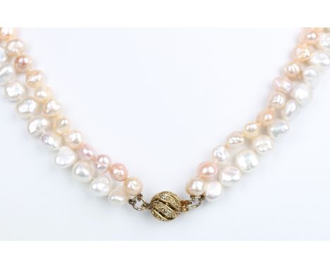 Perlenkette mit 585 Goldkugel-Verschluss, pearl necklace with gold lock,GG 585/000, zweireihige Perlenkette mit kugelförmigen