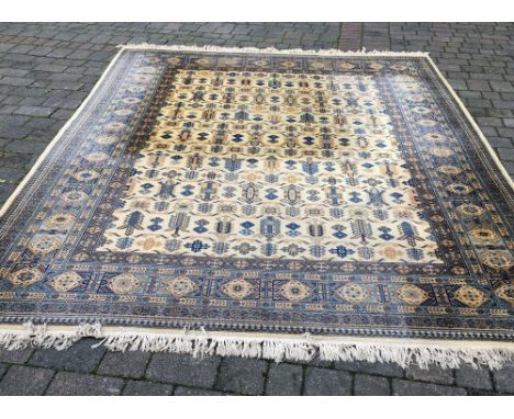 Large Persian pattern carpet 350cm by 251cm