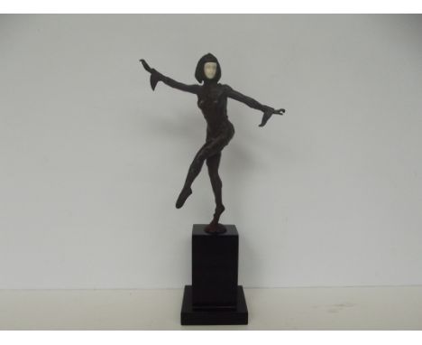Bronze figure of an art deco style lady, height 28cm 