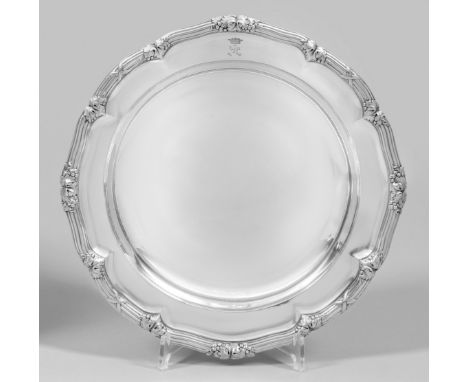 Schwere Edward VII-Anbietschale Sterlingsilber. Runde Form. Tief gemuldeter, glatter Spiegel in abgesetzte, breite und blüten