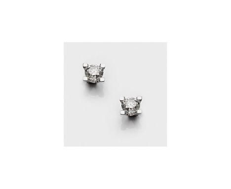 Paar klassische Brillantsolitär-Ohrringe Weißgold, gest. 750. Zentral besetzt mit 2 Brillanten von 0,70 ct. und 0,75 ct. (H-J
