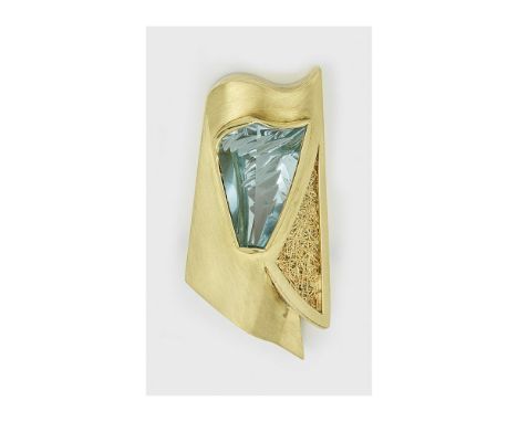Moderner Aquamarin-Anhänger von A. Reske Gelbgold, gest. 750. Zentral besetzt mit einem Aquamarin von ca. 16,08 ct.; Sehr sch