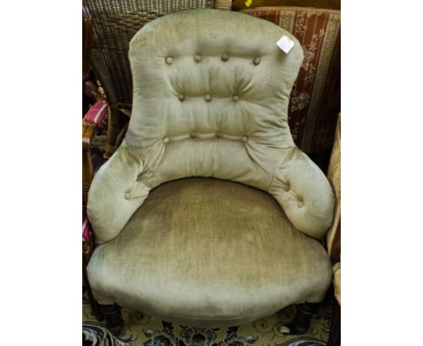VICT. BUTTON BACK LADIES CHAIR